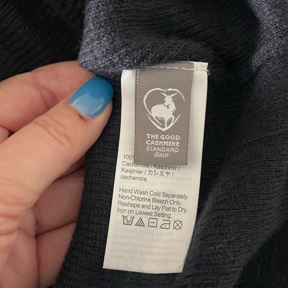 NWT J Crew Cashmere Button-up Navy Cardigan - Picture 7 of 7